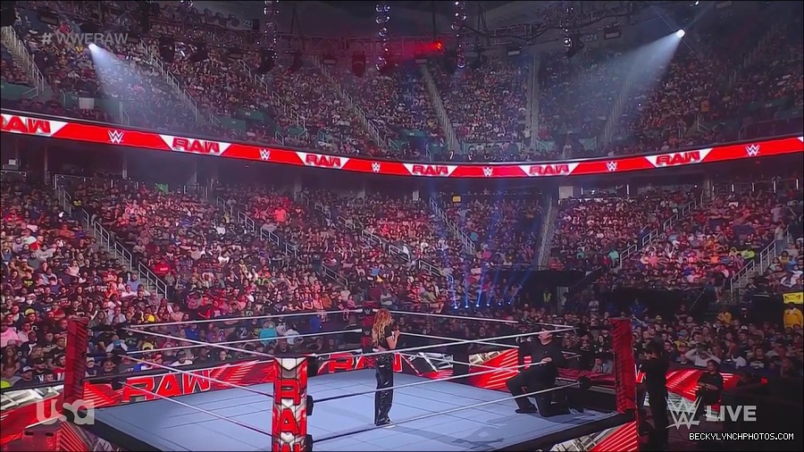 WWE_Monday_Night_Raw_2023_05_15_720p_HDTV_x264-NWCHD_mp4_003260811.jpg