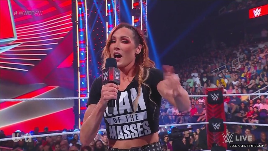 WWE_Monday_Night_Raw_2023_05_15_720p_HDTV_x264-NWCHD_mp4_003272023.jpg