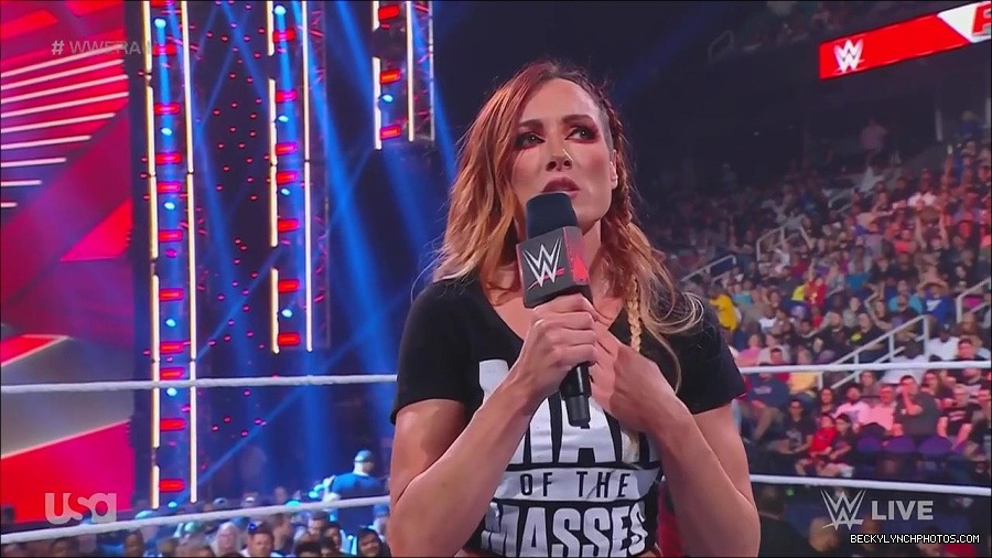WWE_Monday_Night_Raw_2023_05_15_720p_HDTV_x264-NWCHD_mp4_003273224.jpg