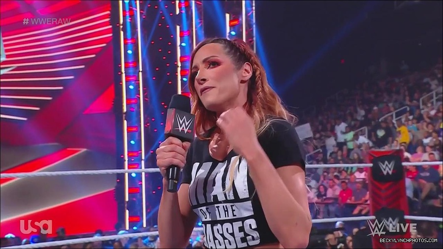 WWE_Monday_Night_Raw_2023_05_15_720p_HDTV_x264-NWCHD_mp4_003274825.jpg