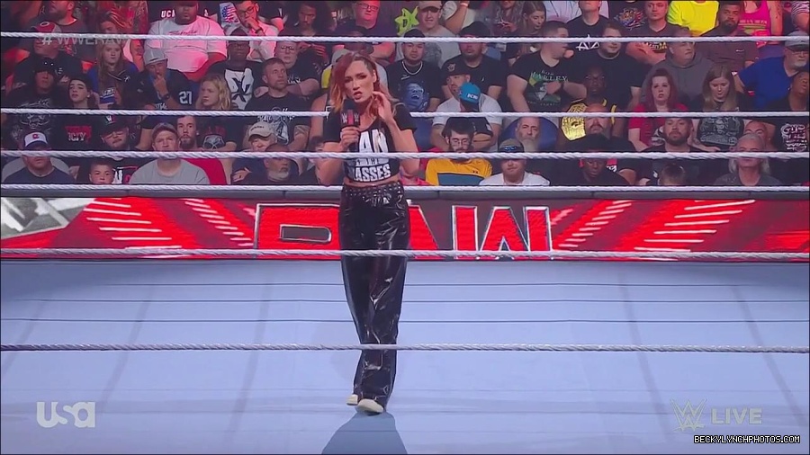 WWE_Monday_Night_Raw_2023_05_15_720p_HDTV_x264-NWCHD_mp4_003277628.jpg