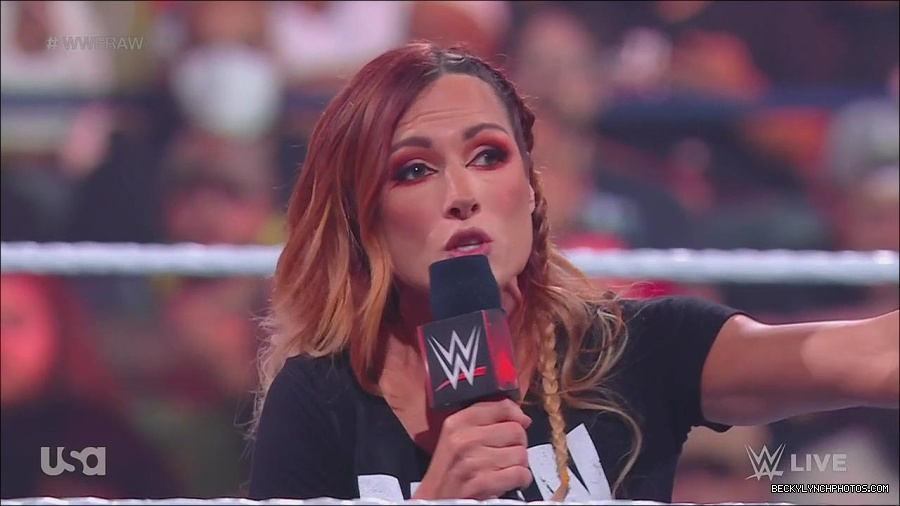 WWE_Monday_Night_Raw_2023_05_15_720p_HDTV_x264-NWCHD_mp4_003282433.jpg