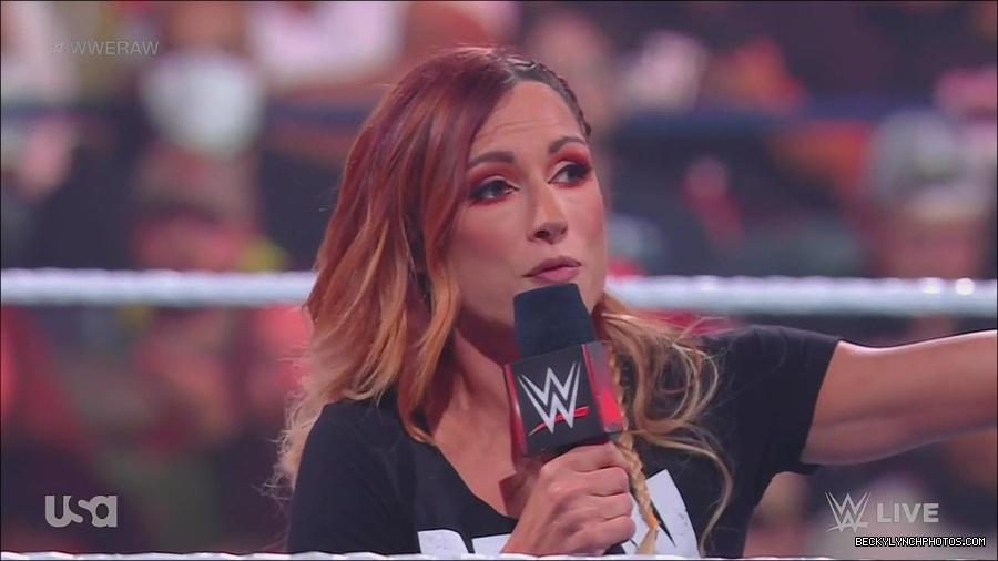 WWE_Monday_Night_Raw_2023_05_15_720p_HDTV_x264-NWCHD_mp4_003282833.jpg