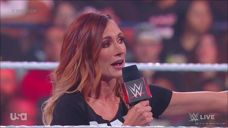 WWE_Monday_Night_Raw_2023_05_15_720p_HDTV_x264-NWCHD_mp4_003284435.jpg