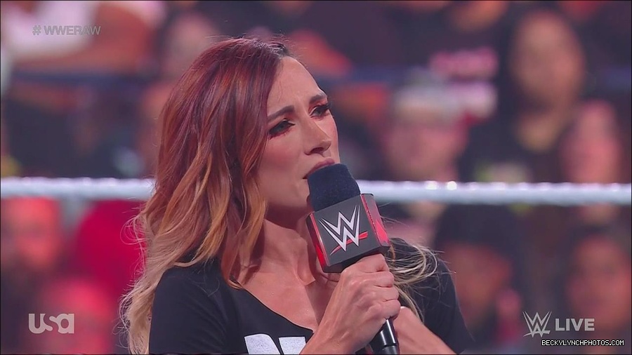 WWE_Monday_Night_Raw_2023_05_15_720p_HDTV_x264-NWCHD_mp4_003288839.jpg
