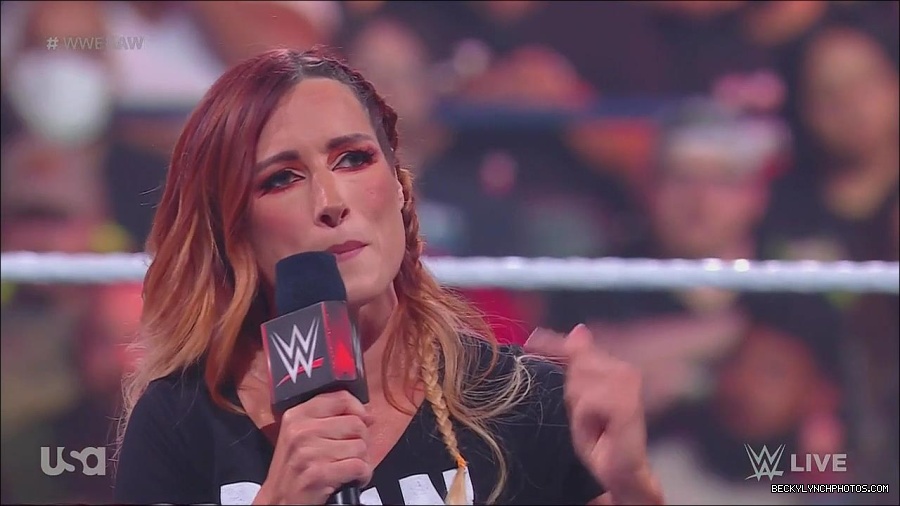 WWE_Monday_Night_Raw_2023_05_15_720p_HDTV_x264-NWCHD_mp4_003290841.jpg