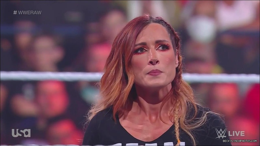 WWE_Monday_Night_Raw_2023_05_15_720p_HDTV_x264-NWCHD_mp4_003294445.jpg