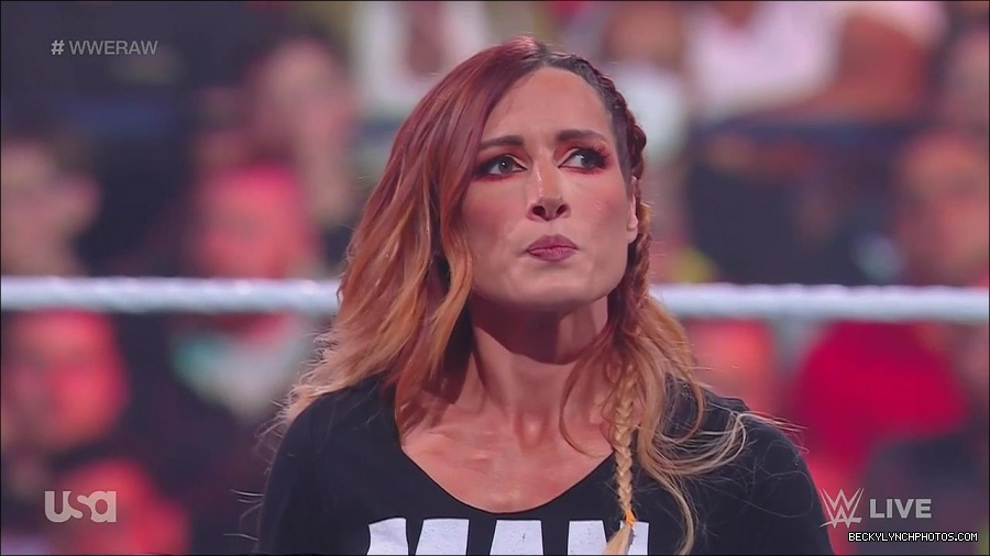 WWE_Monday_Night_Raw_2023_05_15_720p_HDTV_x264-NWCHD_mp4_003294845.jpg