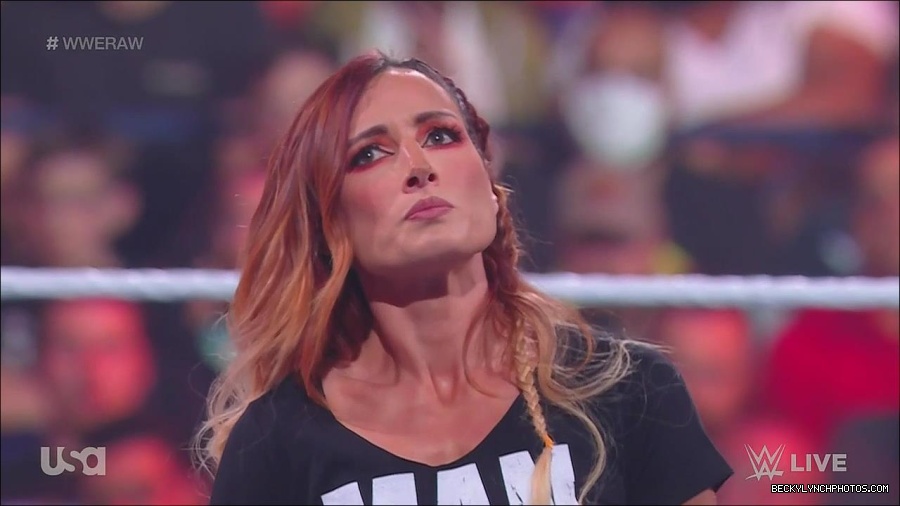 WWE_Monday_Night_Raw_2023_05_15_720p_HDTV_x264-NWCHD_mp4_003295646.jpg