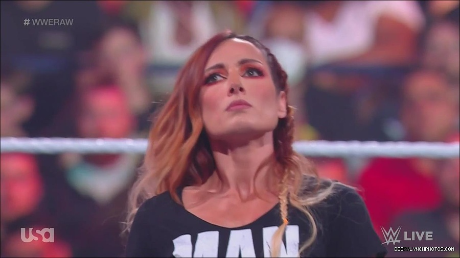WWE_Monday_Night_Raw_2023_05_15_720p_HDTV_x264-NWCHD_mp4_003296047.jpg