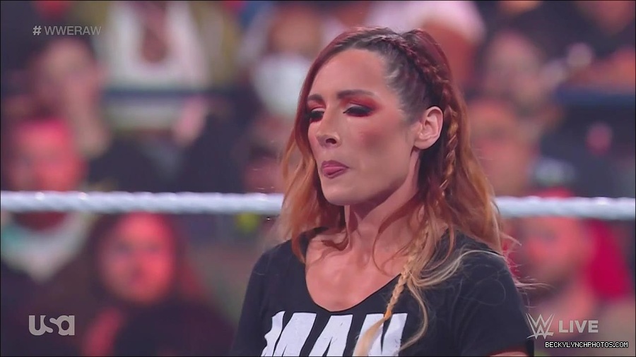 WWE_Monday_Night_Raw_2023_05_15_720p_HDTV_x264-NWCHD_mp4_003296847.jpg