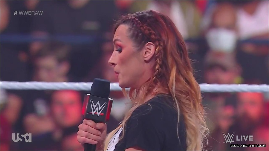 WWE_Monday_Night_Raw_2023_05_15_720p_HDTV_x264-NWCHD_mp4_003298849.jpg
