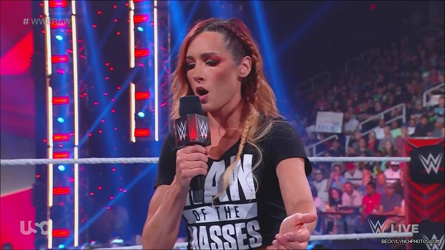 WWE_Monday_Night_Raw_2023_05_15_720p_HDTV_x264-NWCHD_mp4_003302853.jpg