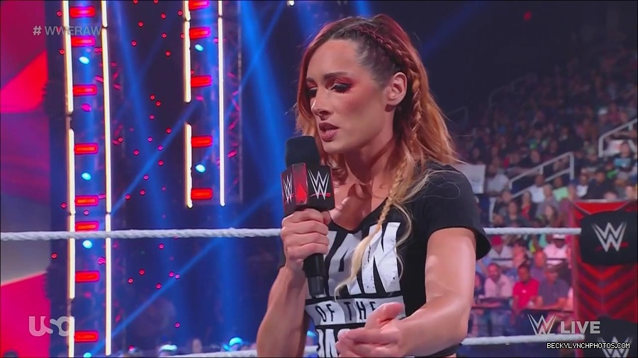 WWE_Monday_Night_Raw_2023_05_15_720p_HDTV_x264-NWCHD_mp4_003303254.jpg