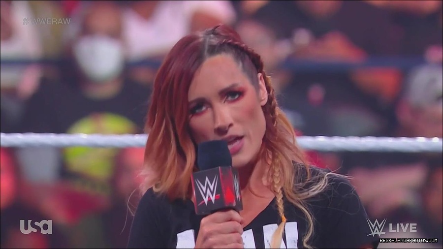 WWE_Monday_Night_Raw_2023_05_15_720p_HDTV_x264-NWCHD_mp4_003306057.jpg