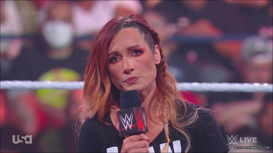 WWE_Monday_Night_Raw_2023_05_15_720p_HDTV_x264-NWCHD_mp4_003307258.jpg