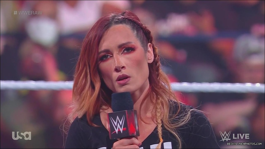 WWE_Monday_Night_Raw_2023_05_15_720p_HDTV_x264-NWCHD_mp4_003310061.jpg