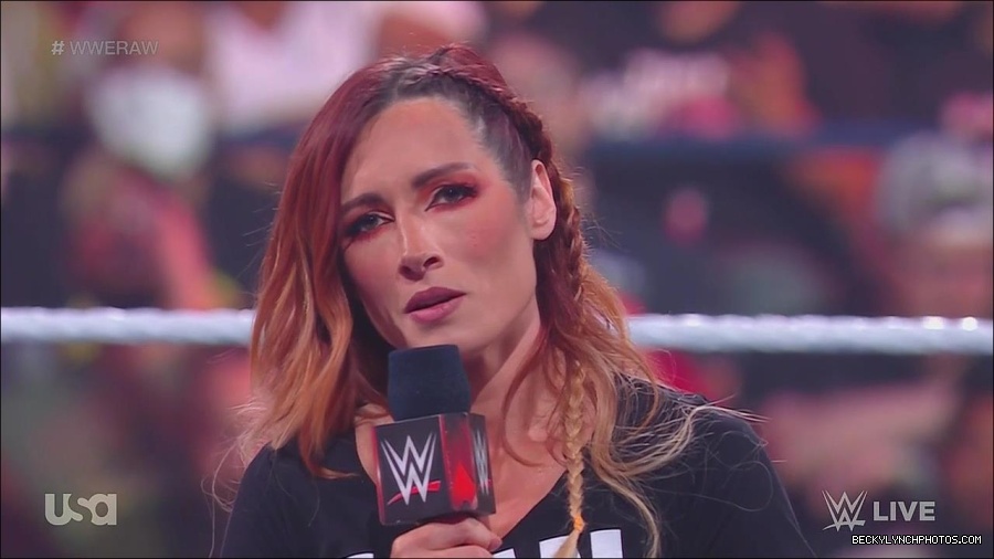 WWE_Monday_Night_Raw_2023_05_15_720p_HDTV_x264-NWCHD_mp4_003310461.jpg