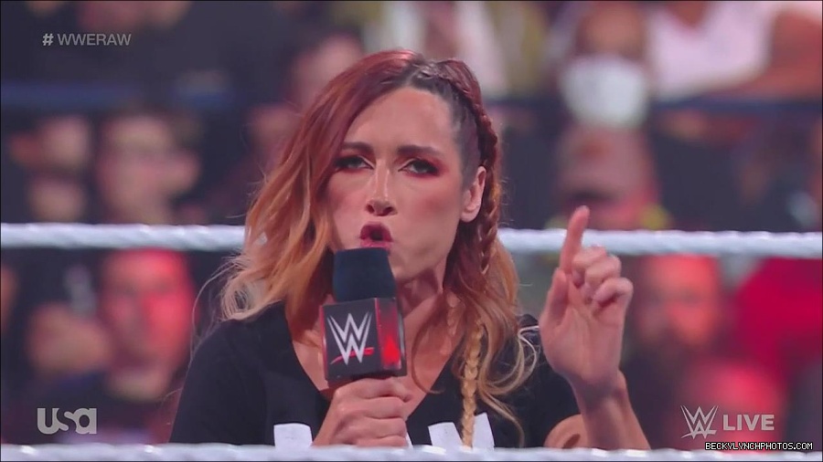 WWE_Monday_Night_Raw_2023_05_15_720p_HDTV_x264-NWCHD_mp4_003316867.jpg