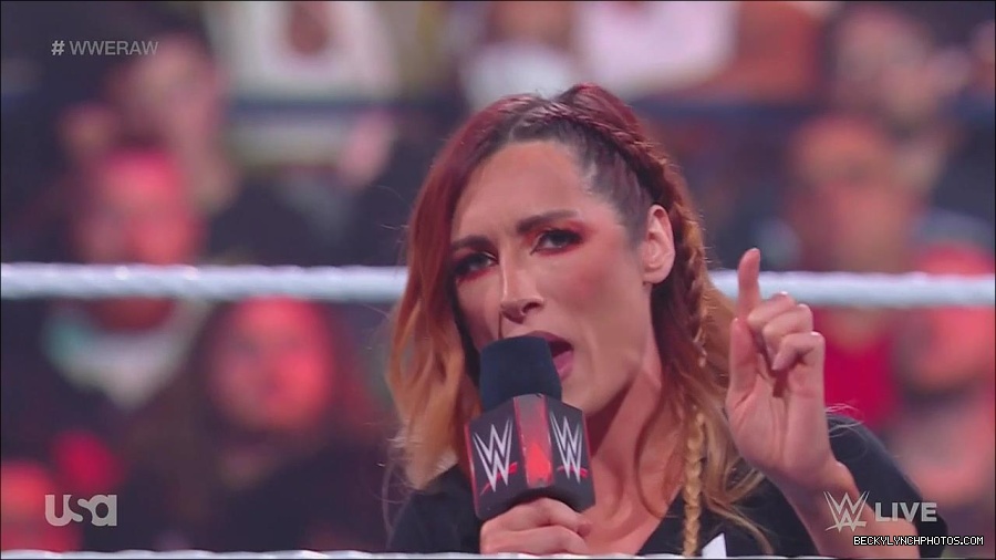 WWE_Monday_Night_Raw_2023_05_15_720p_HDTV_x264-NWCHD_mp4_003318069.jpg
