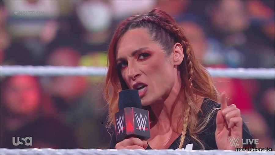 WWE_Monday_Night_Raw_2023_05_15_720p_HDTV_x264-NWCHD_mp4_003320471.jpg
