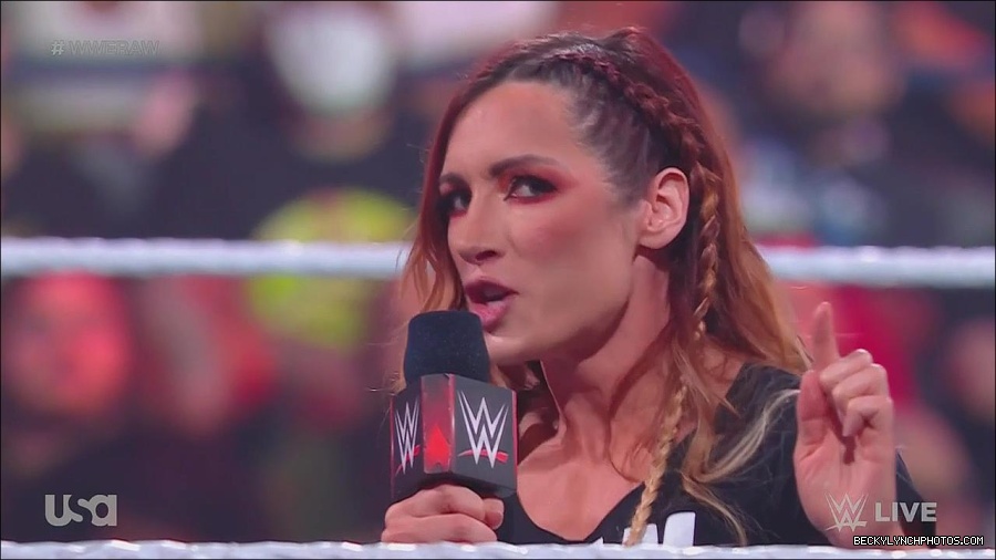 WWE_Monday_Night_Raw_2023_05_15_720p_HDTV_x264-NWCHD_mp4_003320871.jpg