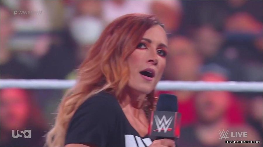 WWE_Monday_Night_Raw_2023_05_15_720p_HDTV_x264-NWCHD_mp4_003326877.jpg