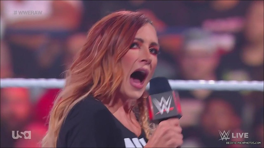WWE_Monday_Night_Raw_2023_05_15_720p_HDTV_x264-NWCHD_mp4_003327278.jpg