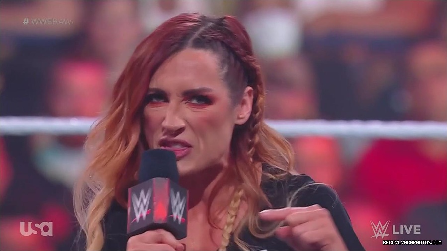 WWE_Monday_Night_Raw_2023_05_15_720p_HDTV_x264-NWCHD_mp4_003336487.jpg