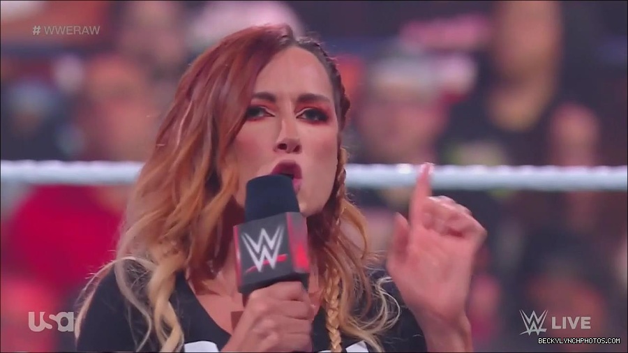 WWE_Monday_Night_Raw_2023_05_15_720p_HDTV_x264-NWCHD_mp4_003344895.jpg