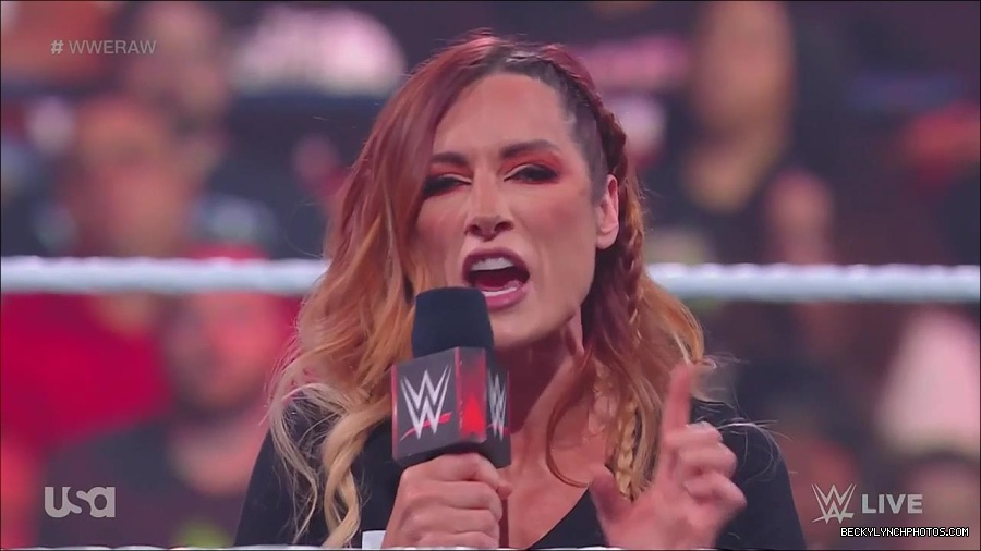 WWE_Monday_Night_Raw_2023_05_15_720p_HDTV_x264-NWCHD_mp4_003345296.jpg