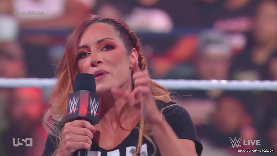 WWE_Monday_Night_Raw_2023_05_15_720p_HDTV_x264-NWCHD_mp4_003346097.jpg