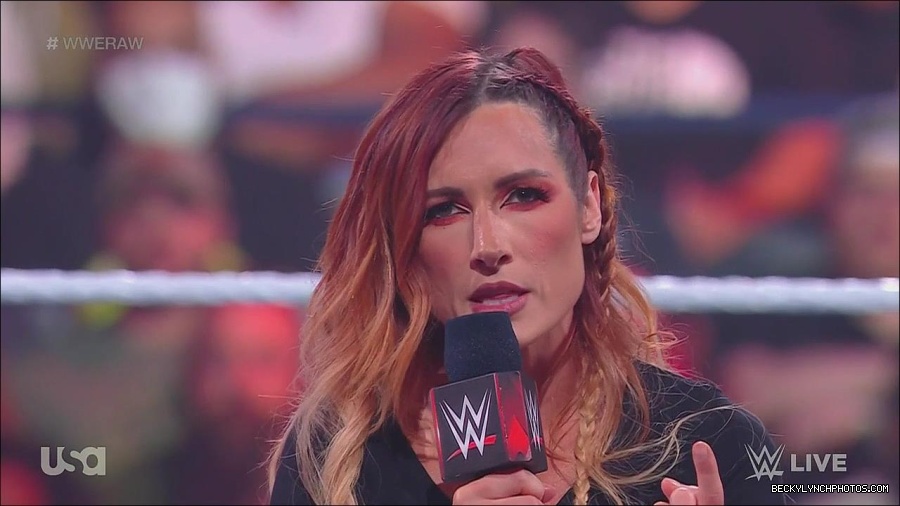 WWE_Monday_Night_Raw_2023_05_15_720p_HDTV_x264-NWCHD_mp4_003362913.jpg