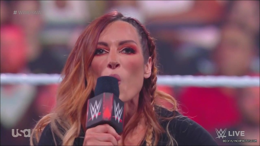 WWE_Monday_Night_Raw_2023_05_15_720p_HDTV_x264-NWCHD_mp4_003388539.jpg