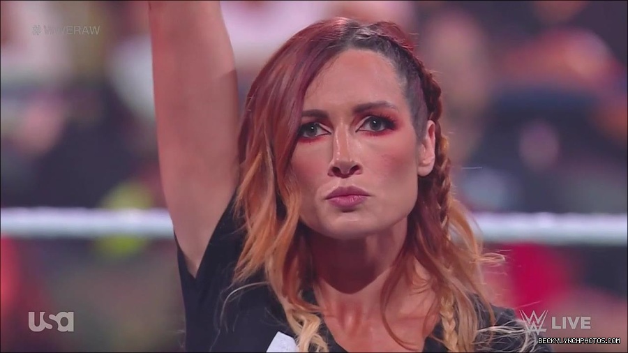WWE_Monday_Night_Raw_2023_05_15_720p_HDTV_x264-NWCHD_mp4_003396147.jpg