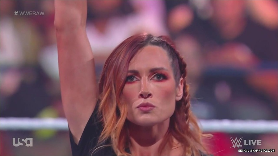 WWE_Monday_Night_Raw_2023_05_15_720p_HDTV_x264-NWCHD_mp4_003396547.jpg