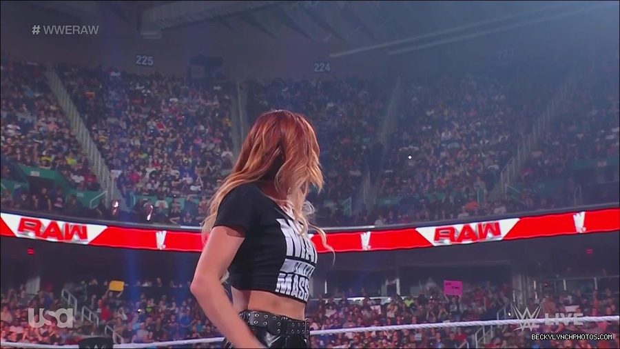 WWE_Monday_Night_Raw_2023_05_15_720p_HDTV_x264-NWCHD_mp4_003406157.jpg
