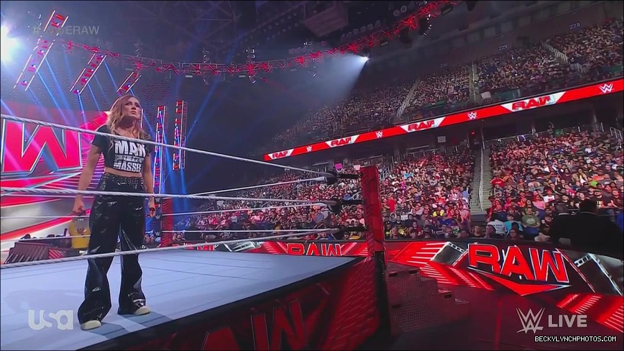 WWE_Monday_Night_Raw_2023_05_15_720p_HDTV_x264-NWCHD_mp4_003414965.jpg