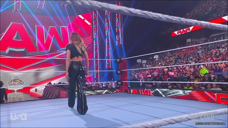 WWE_Monday_Night_Raw_2023_05_15_720p_HDTV_x264-NWCHD_mp4_003422573.jpg