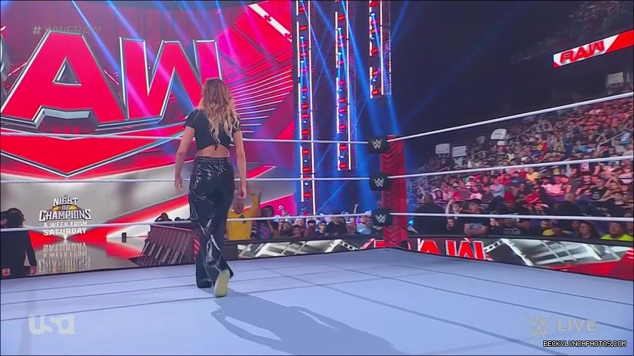 WWE_Monday_Night_Raw_2023_05_15_720p_HDTV_x264-NWCHD_mp4_003423374.jpg