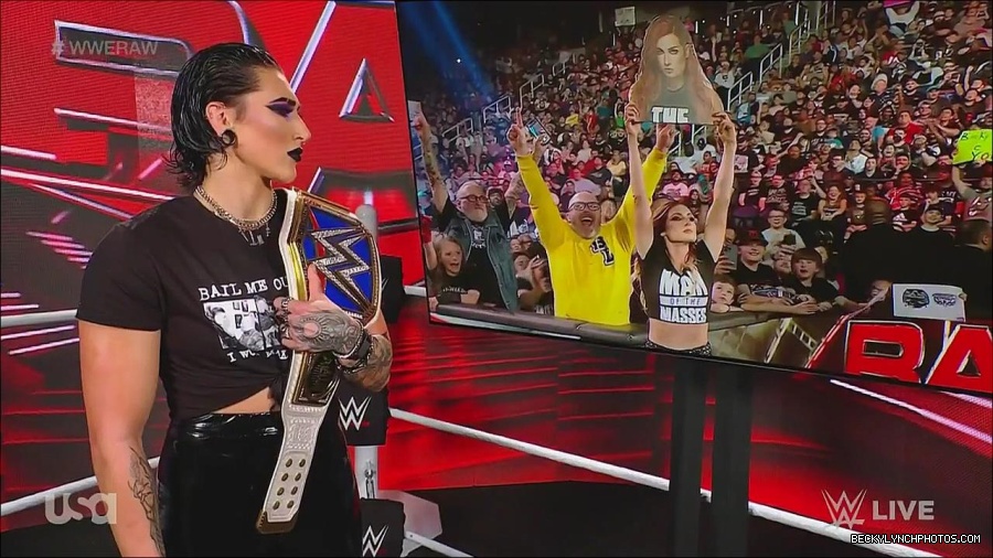 WWE_Monday_Night_Raw_2023_05_15_720p_HDTV_x264-NWCHD_mp4_003430181.jpg