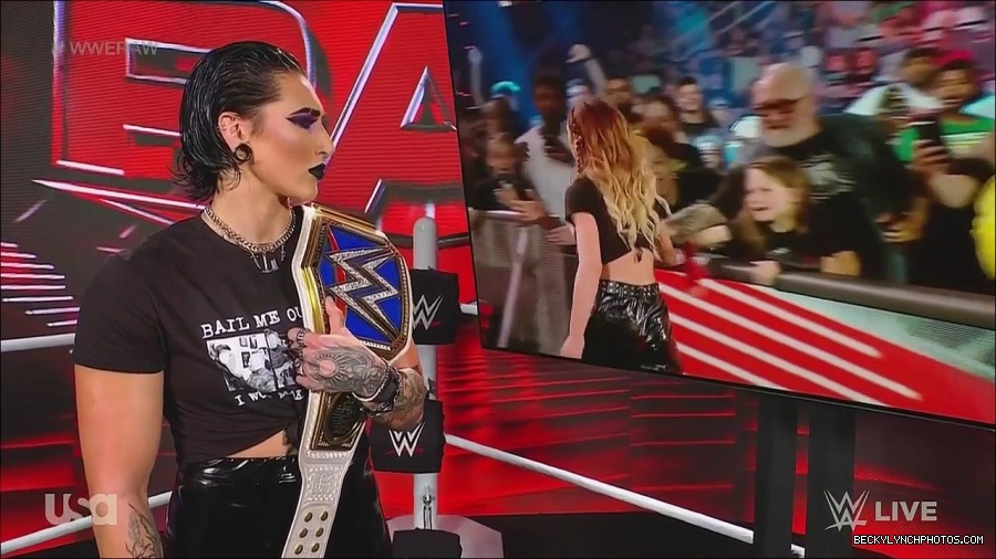 WWE_Monday_Night_Raw_2023_05_15_720p_HDTV_x264-NWCHD_mp4_003433784.jpg