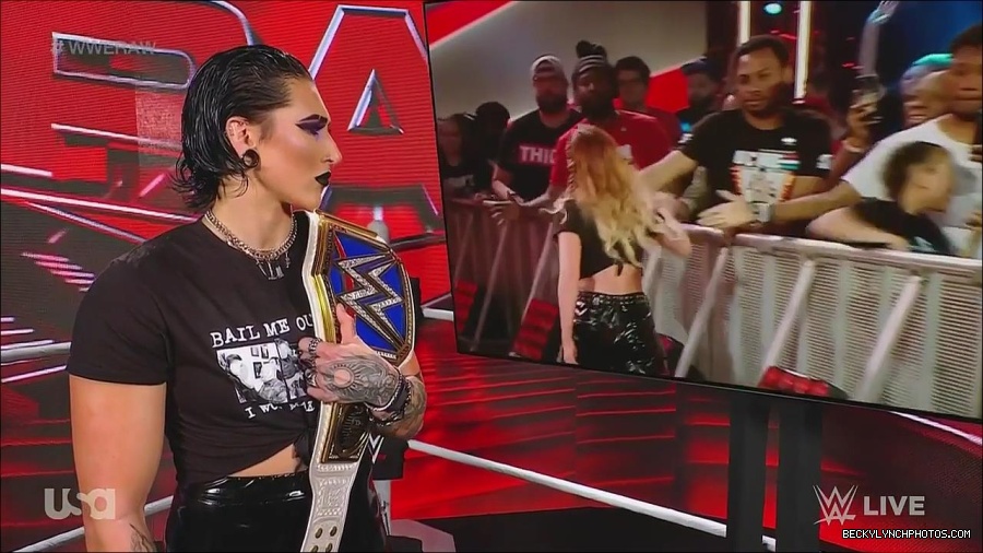 WWE_Monday_Night_Raw_2023_05_15_720p_HDTV_x264-NWCHD_mp4_003434985.jpg