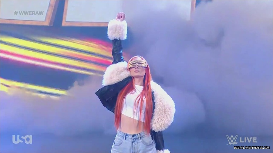 WWE_Monday_Night_Raw_2023_05_22_720p_HDTV_x264-NWCHD_mp4_004853169.jpg