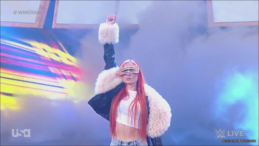 WWE_Monday_Night_Raw_2023_05_22_720p_HDTV_x264-NWCHD_mp4_004854370.jpg