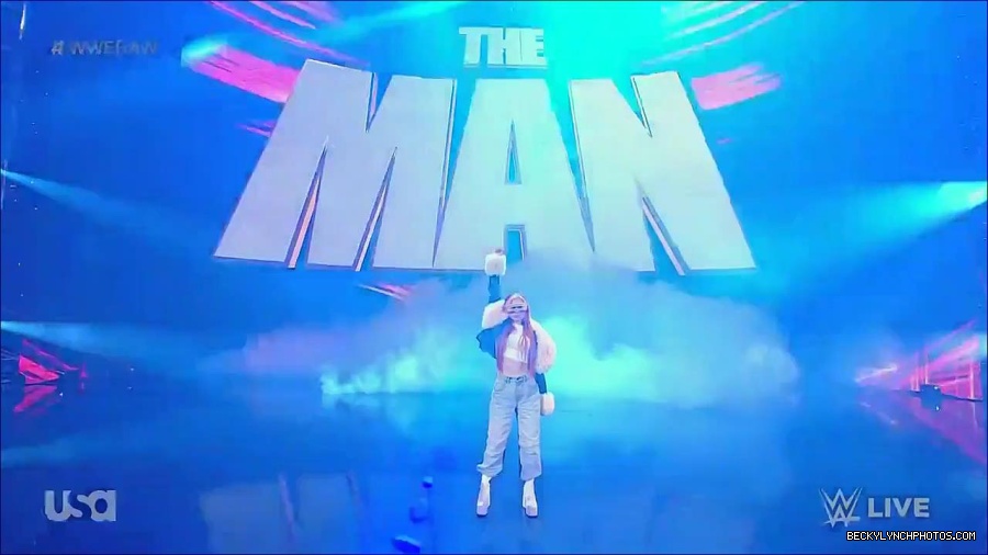 WWE_Monday_Night_Raw_2023_05_22_720p_HDTV_x264-NWCHD_mp4_004858774.jpg