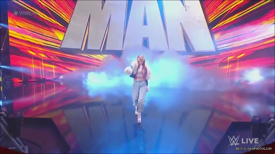 WWE_Monday_Night_Raw_2023_05_22_720p_HDTV_x264-NWCHD_mp4_004860776.jpg