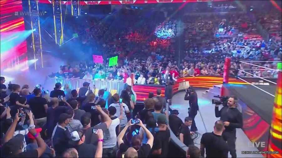 WWE_Monday_Night_Raw_2023_05_22_720p_HDTV_x264-NWCHD_mp4_004867183.jpg