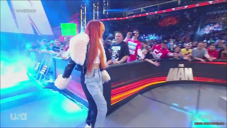 WWE_Monday_Night_Raw_2023_05_22_720p_HDTV_x264-NWCHD_mp4_004869185.jpg