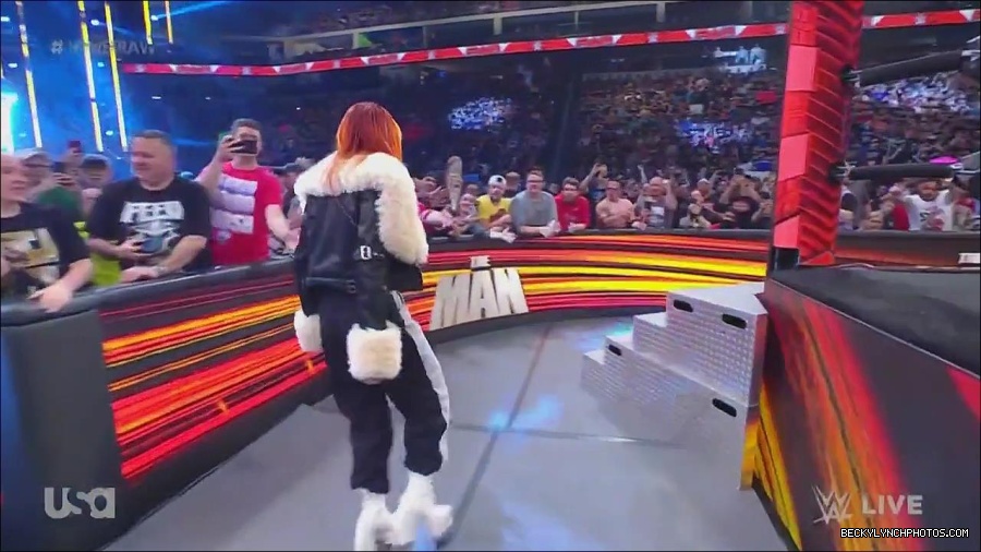 WWE_Monday_Night_Raw_2023_05_22_720p_HDTV_x264-NWCHD_mp4_004870386.jpg
